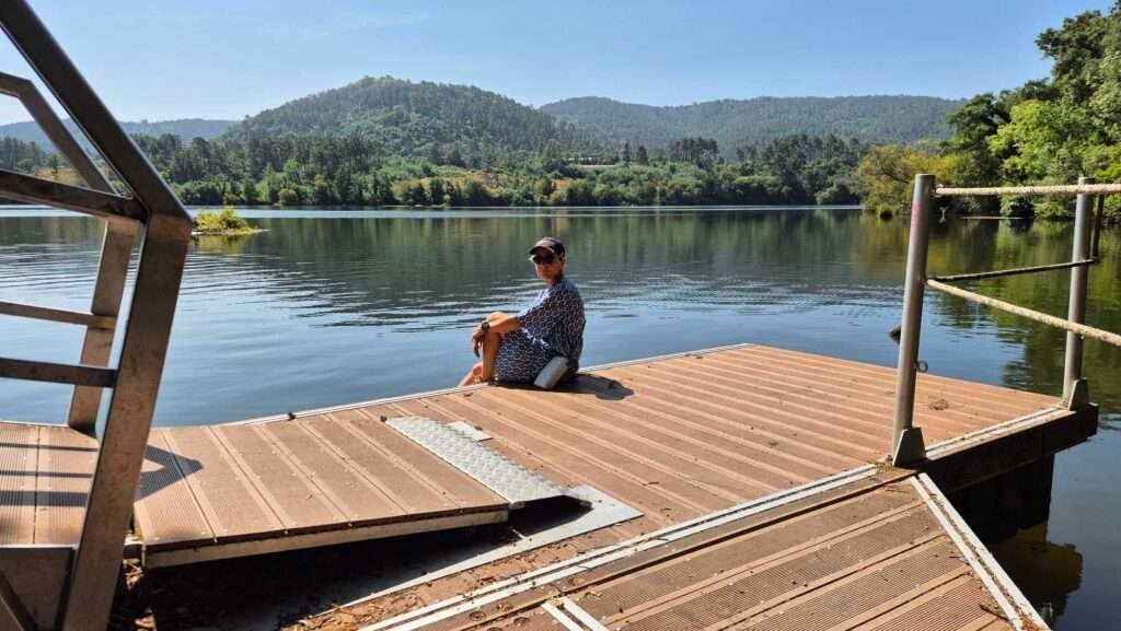 Río Miño, embarcadero al lado del Balneario de Laias